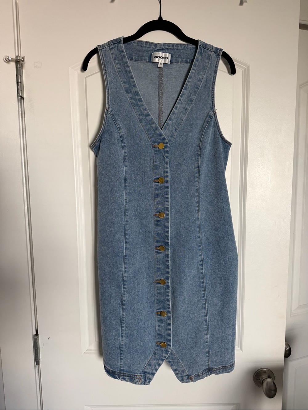 Vigoss Medium Blue Denim Button-Front Sleeveless Midi Dress